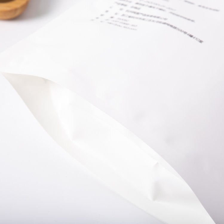 Good Quality Stand Up Pouch Cat Litter Bag Packaging 6L 10L with Zipper Seal - Image 3